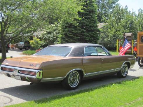 1970 Dodge Monaco - 2