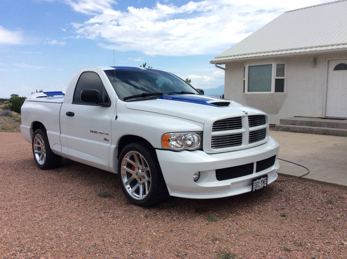 2005 SRT10 - 1