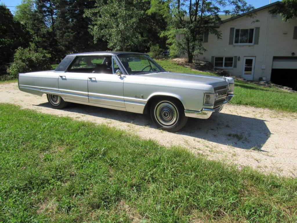 1967 Imperial: Fancy a MOPAR Hardtop&nbsp;Sedan?