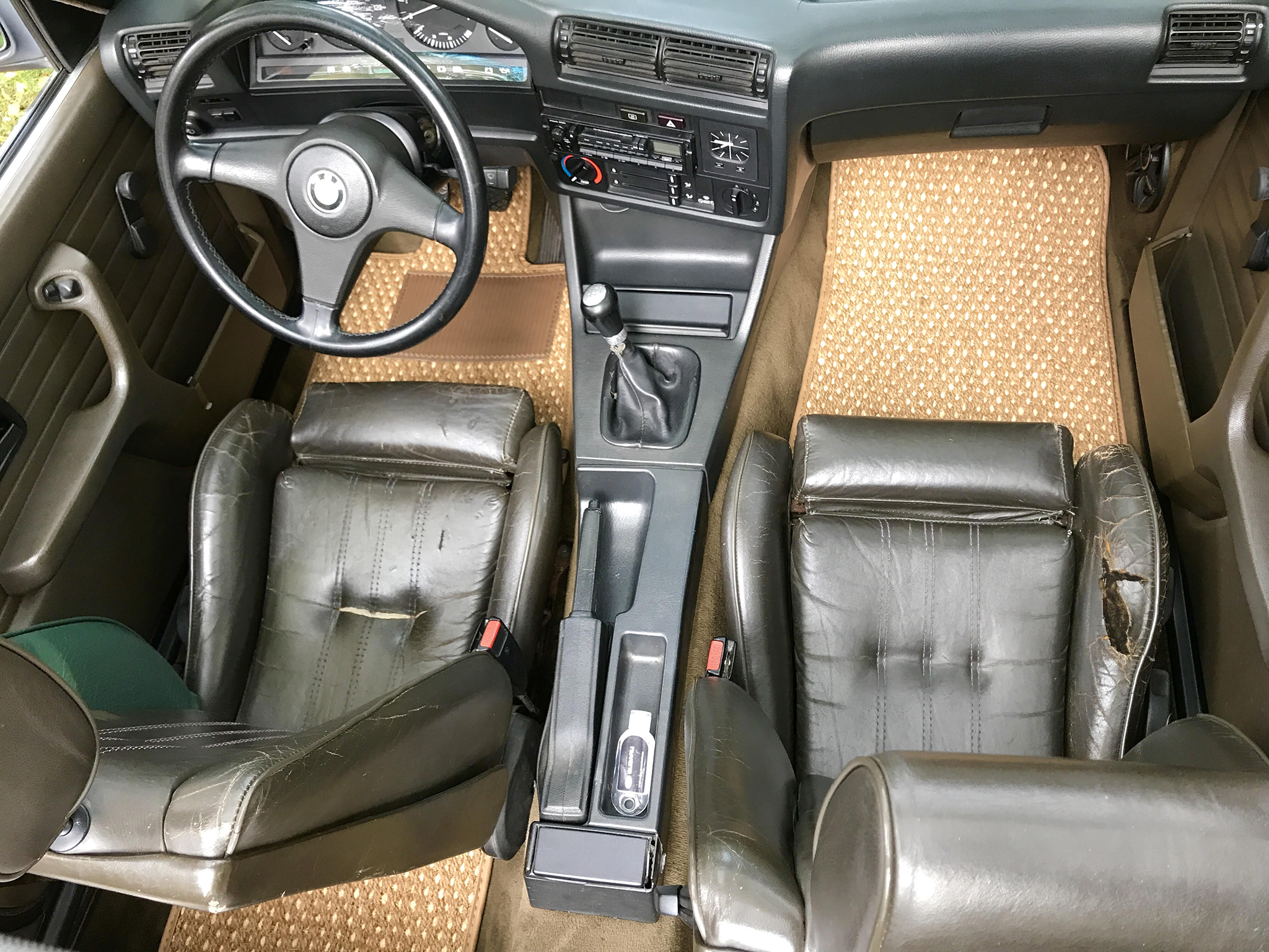 E30TC2_NewMatsNeedsUpholstery