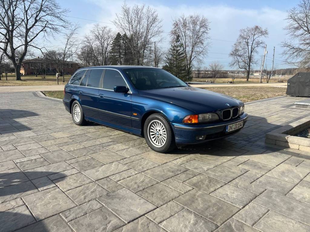 1997 BMW 525tds: Who Wants a Stick Shift Diesel Wagon? You&nbsp;do.